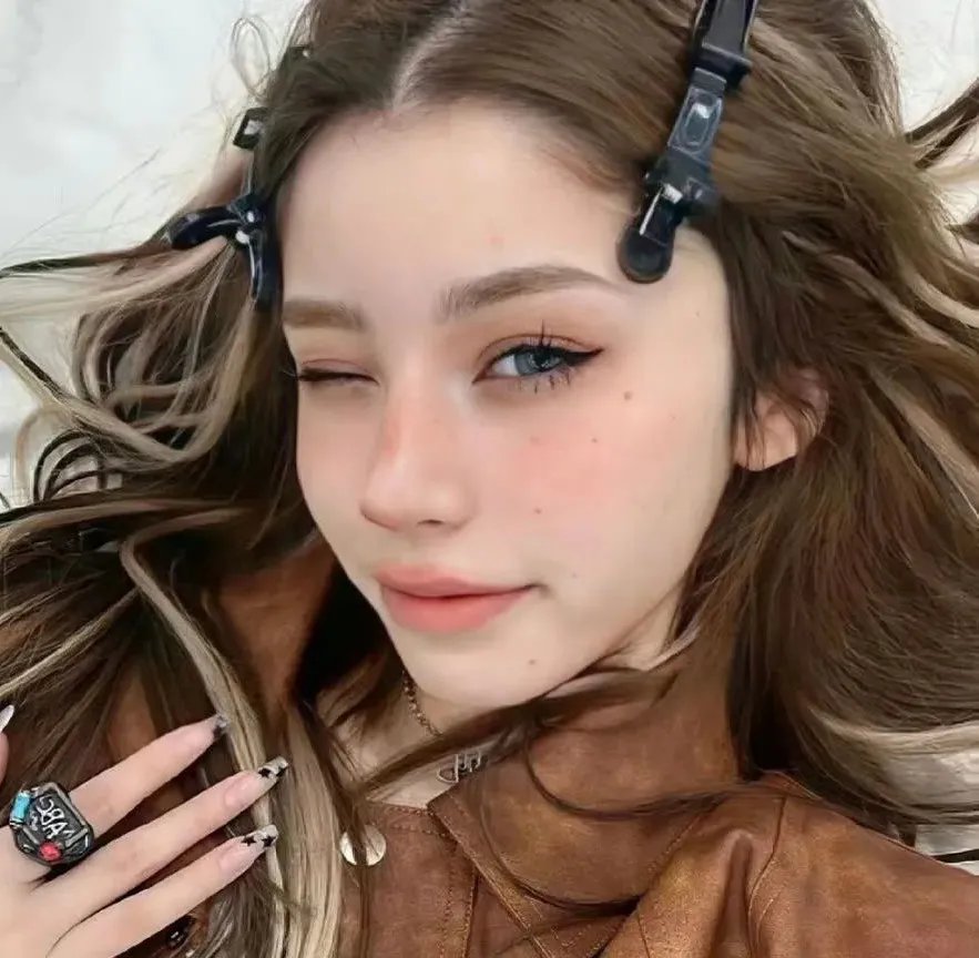 女孩不微笑